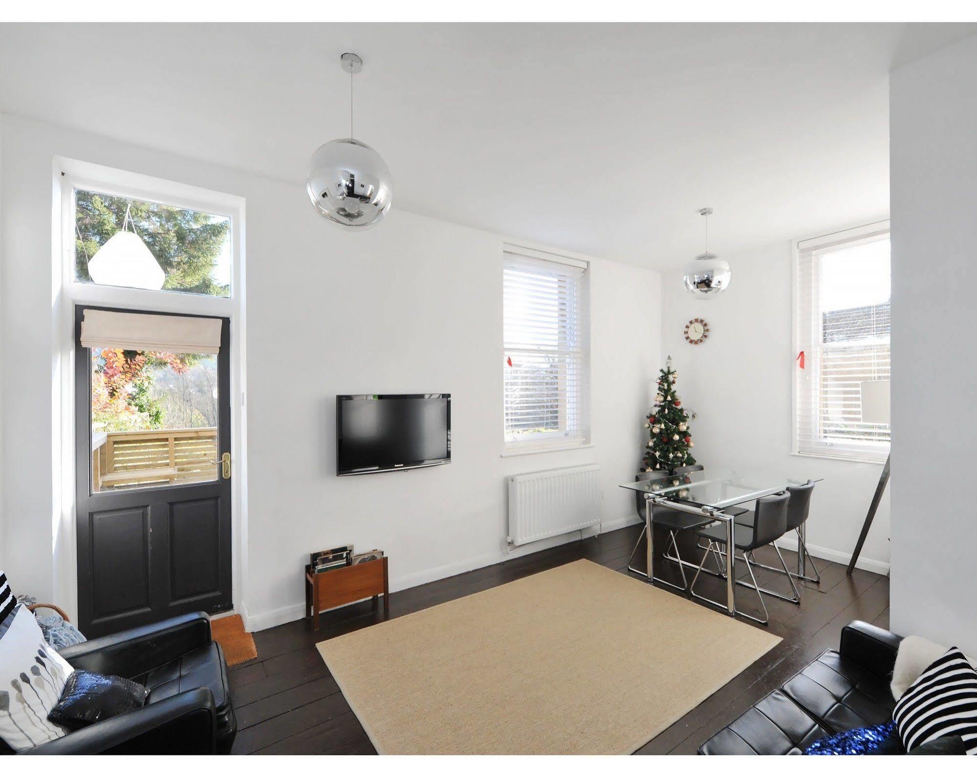 London Street Apartment Бат Екстериор снимка