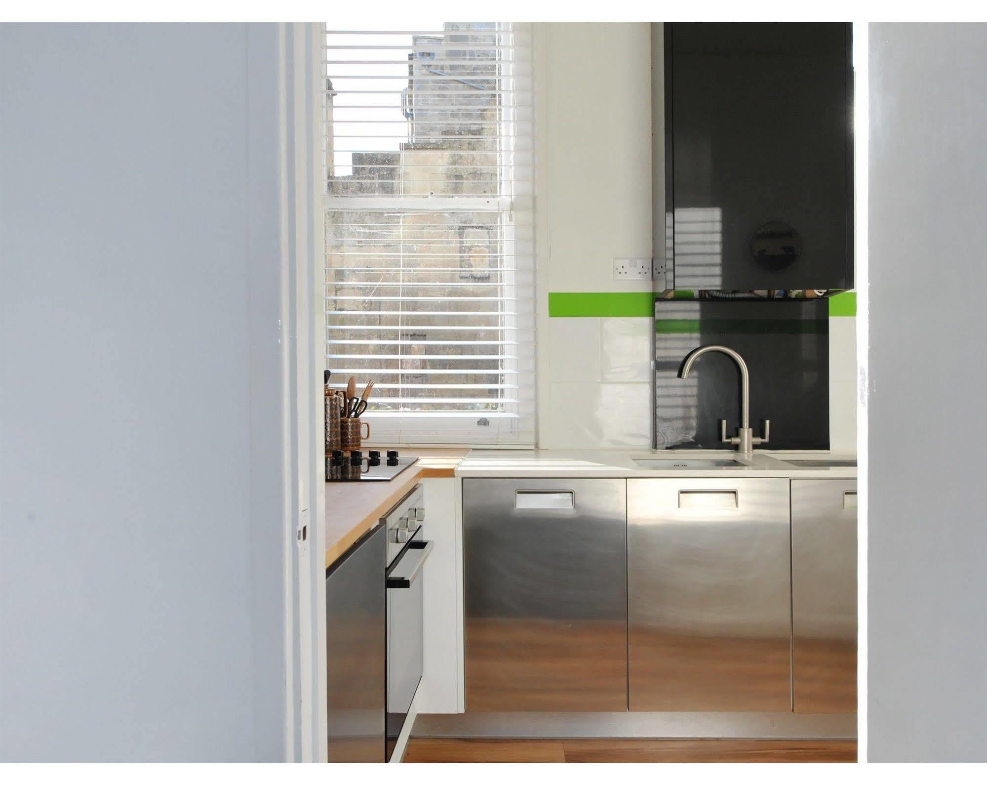 London Street Apartment Бат Екстериор снимка